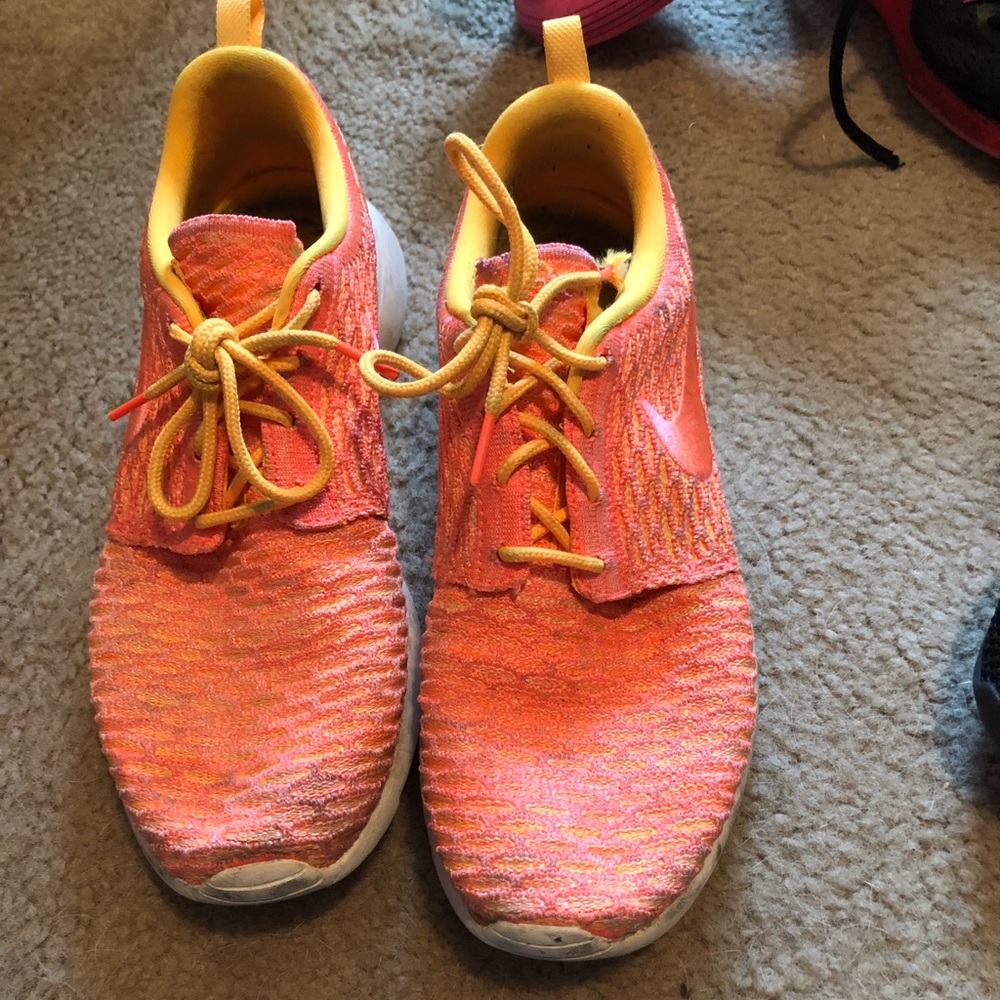 Nike Shoes - Picture 2 of 4